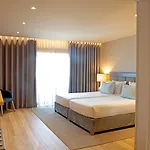 Cristal Vieira & 4*
