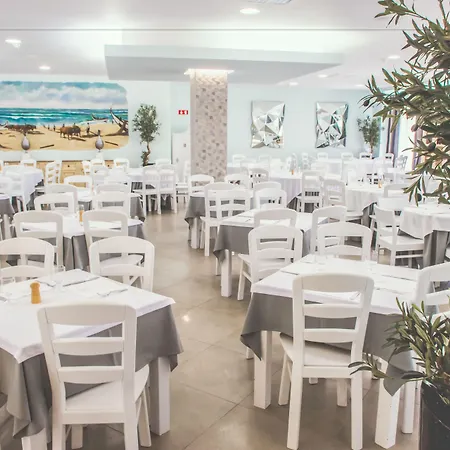 Cristal Vieira & Otel 4*